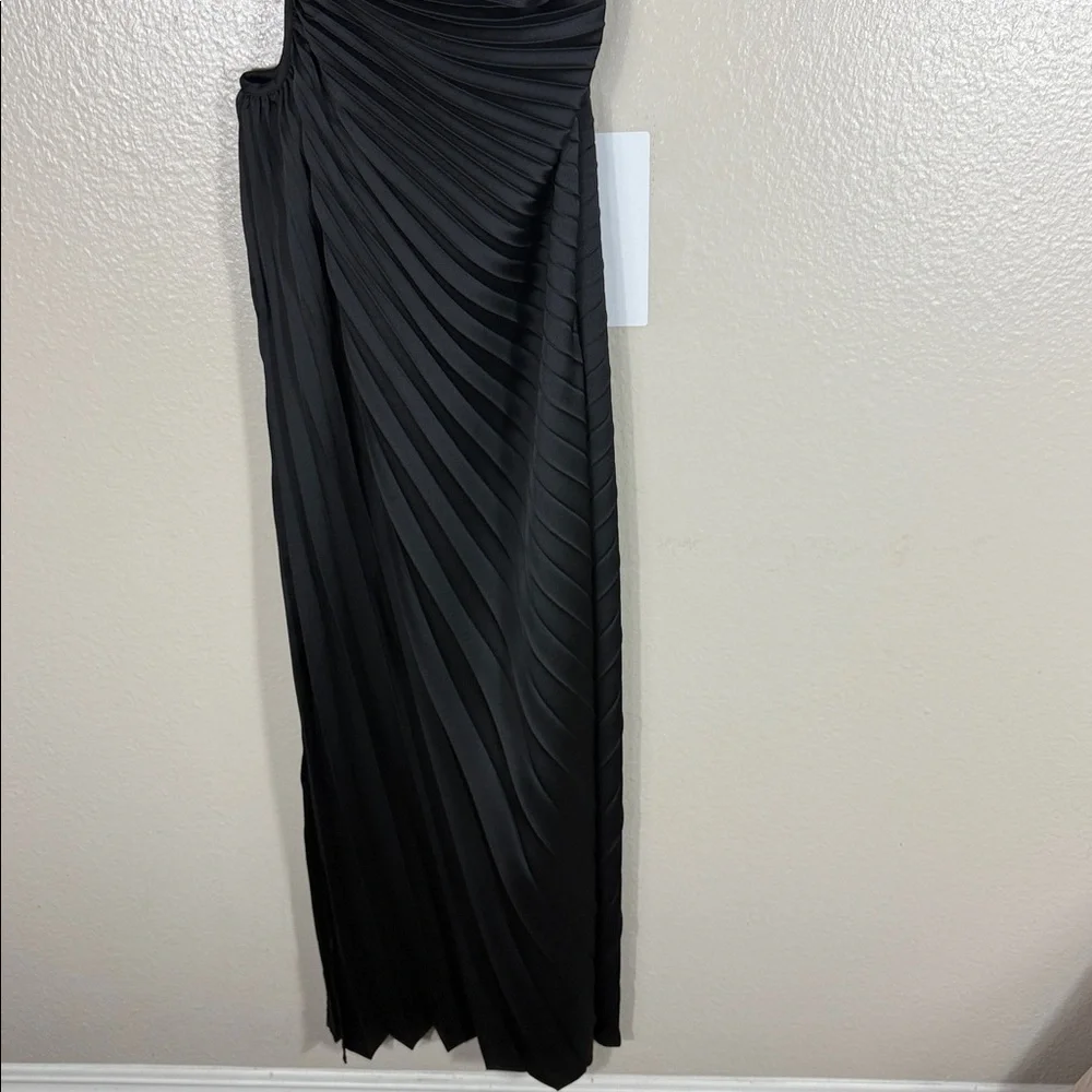 Delfi Collective Solie Pleated One-Shoulder Cutout Sheath Gown - Picture 6 of 10